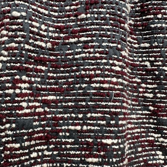 LOFT Women’s Sz 12 Gray Burgundy Textured Mini Skirt - Picture 4 of 7